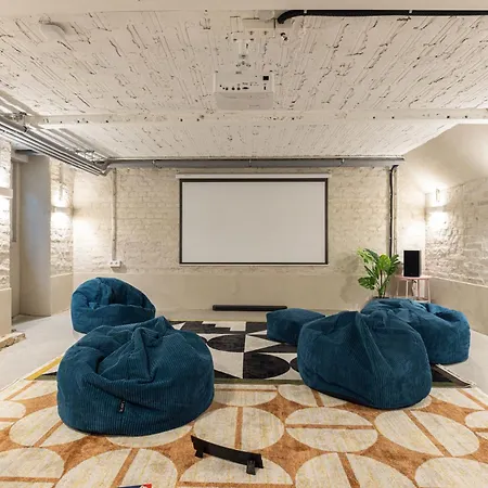 3 Bdr In Prenzlauer Berg With Cinema *