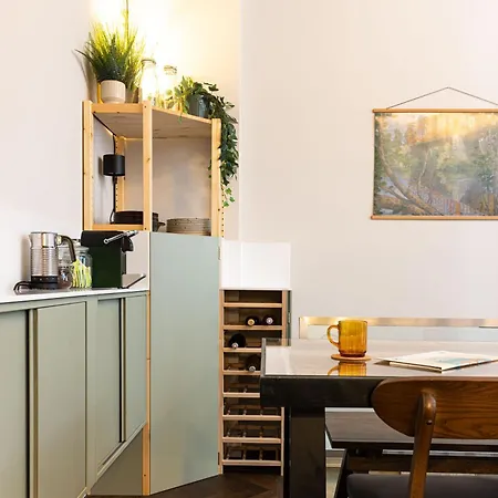 3 Bdr In Prenzlauer Berg With Cinema Berlin