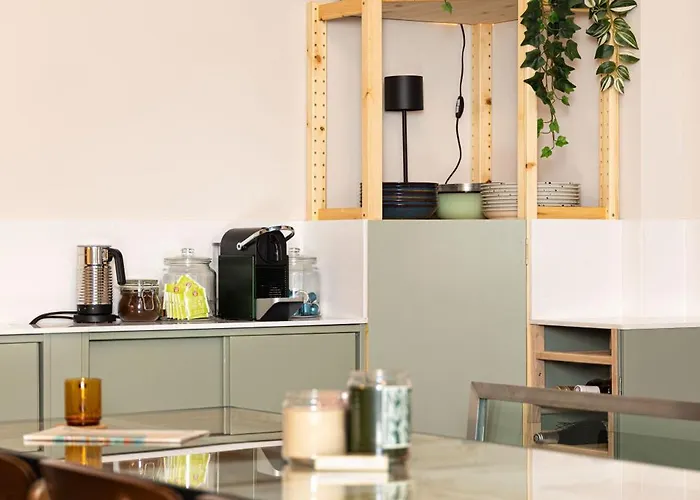 3 Bdr In Prenzlauer Berg With Cinema Апартаменты *