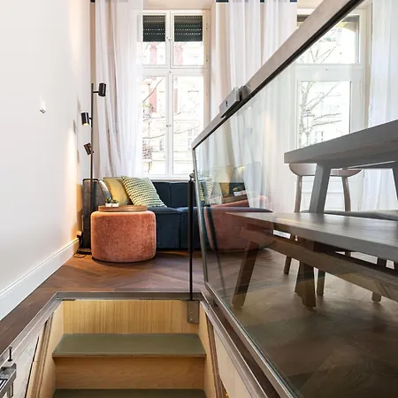 3 Bdr In Prenzlauer Berg With Cinema