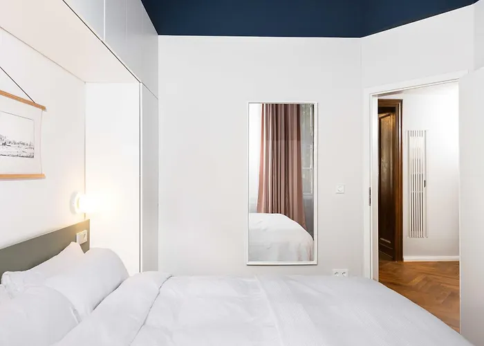 3 Bdr In Prenzlauer Berg With Cinema * برلين