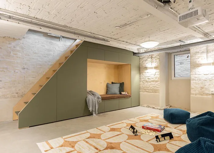 3 Bdr In Prenzlauer Berg With Cinema